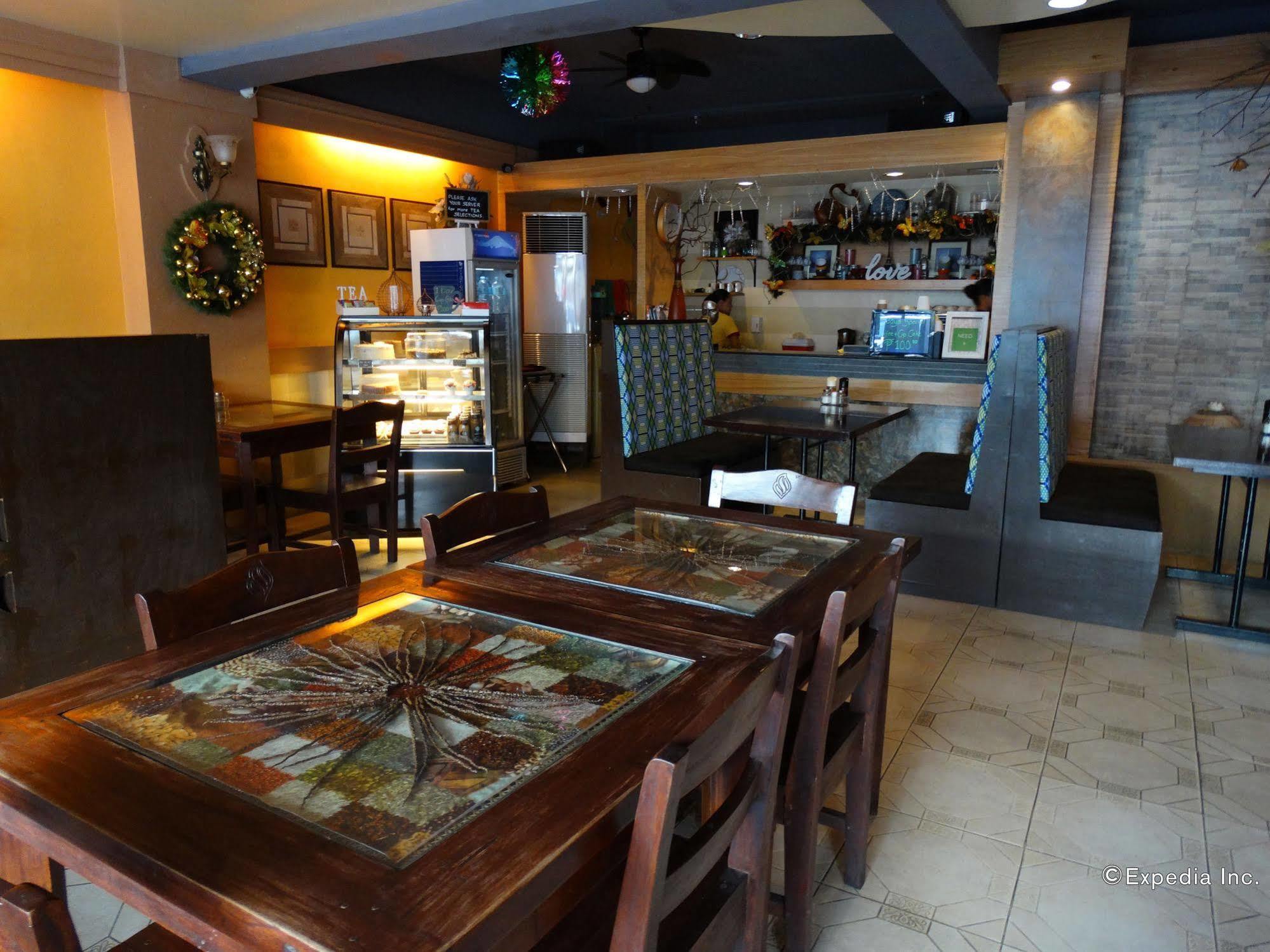 Sun Avenue Tourist Inn & Cafe Tagbilaran City Exterior photo